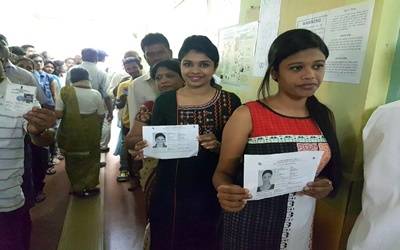 Polling Goa20170409134019_l